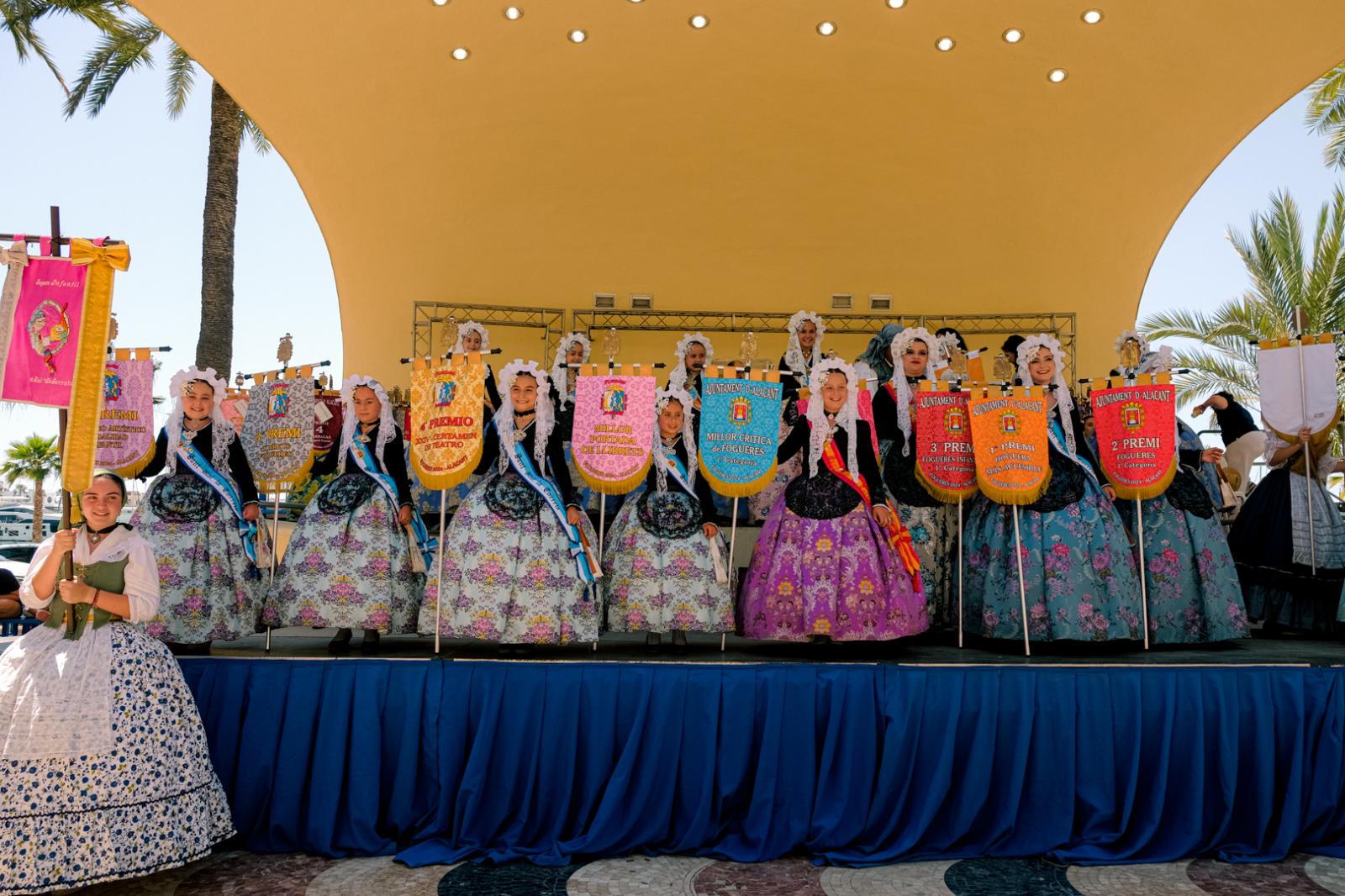 ¿Has recogido premio en las Hogueras? Búscate en las fotos (I)