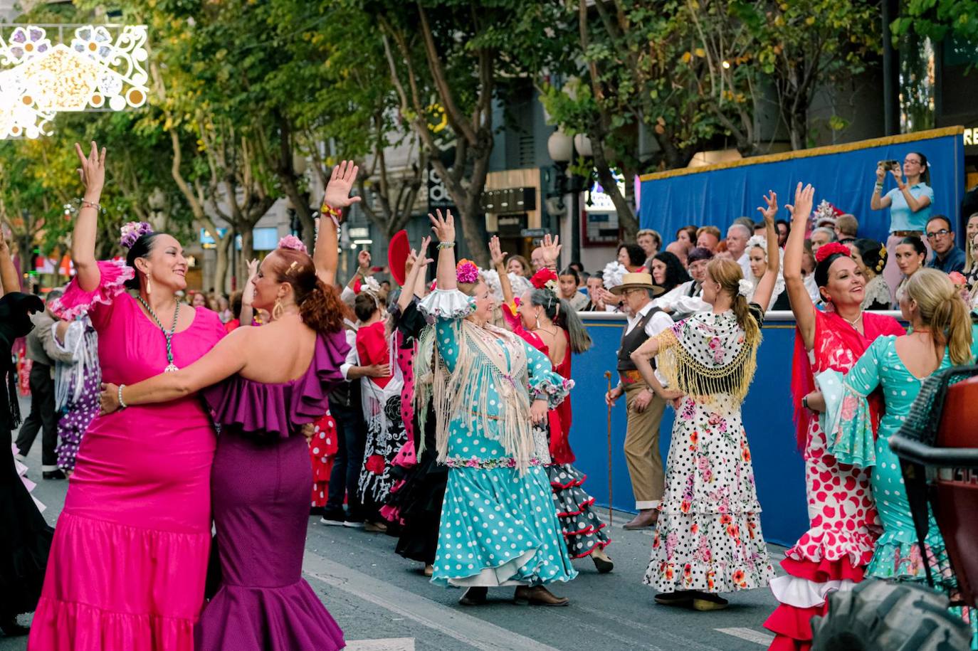 El mundo se une en torno a las Hogueras de Alicante