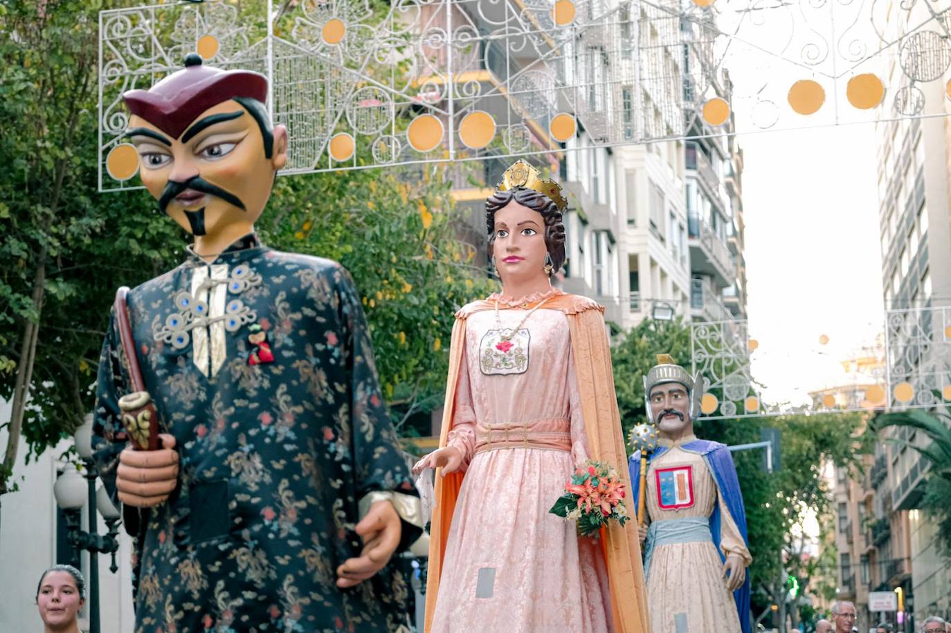 El mundo se une en torno a las Hogueras de Alicante