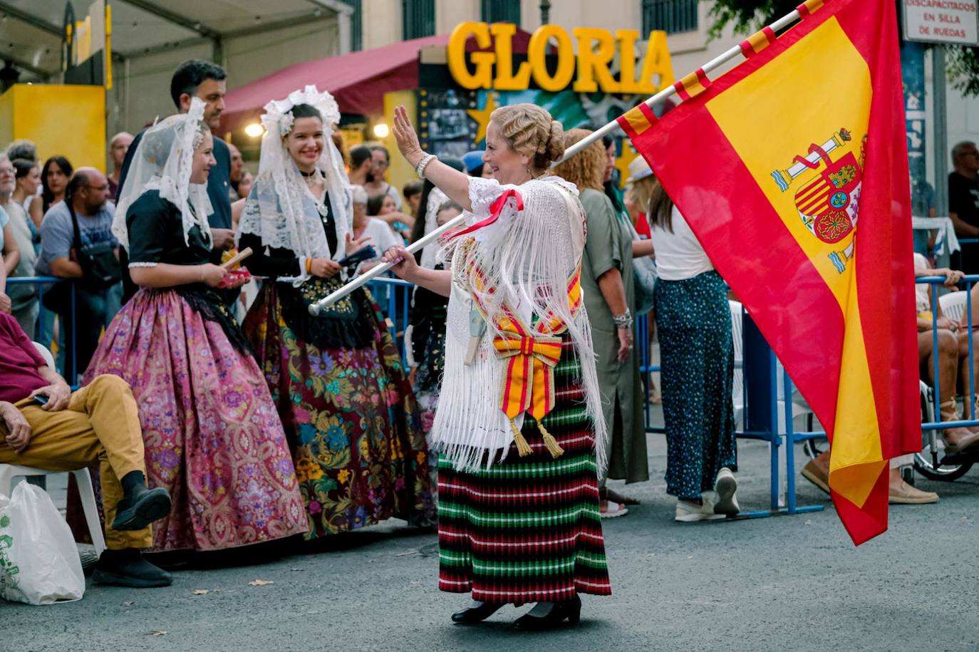 El mundo se une en torno a las Hogueras de Alicante