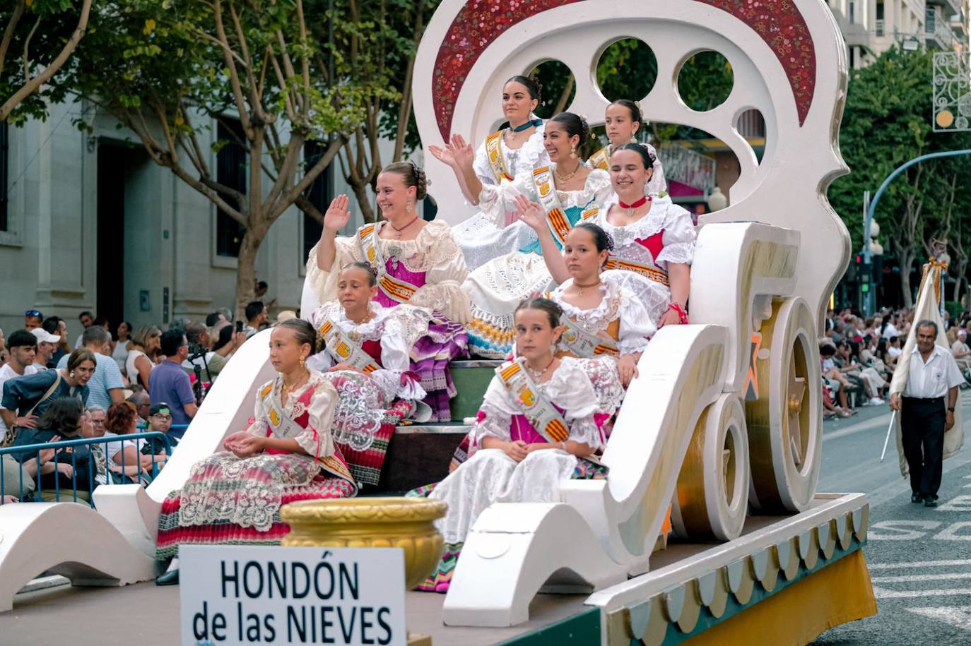 El mundo se une en torno a las Hogueras de Alicante