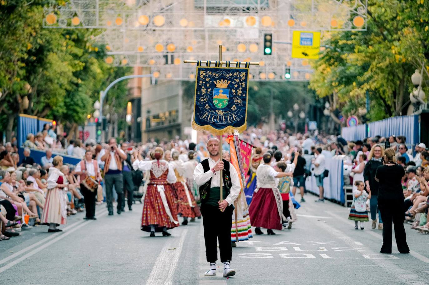 El mundo se une en torno a las Hogueras de Alicante