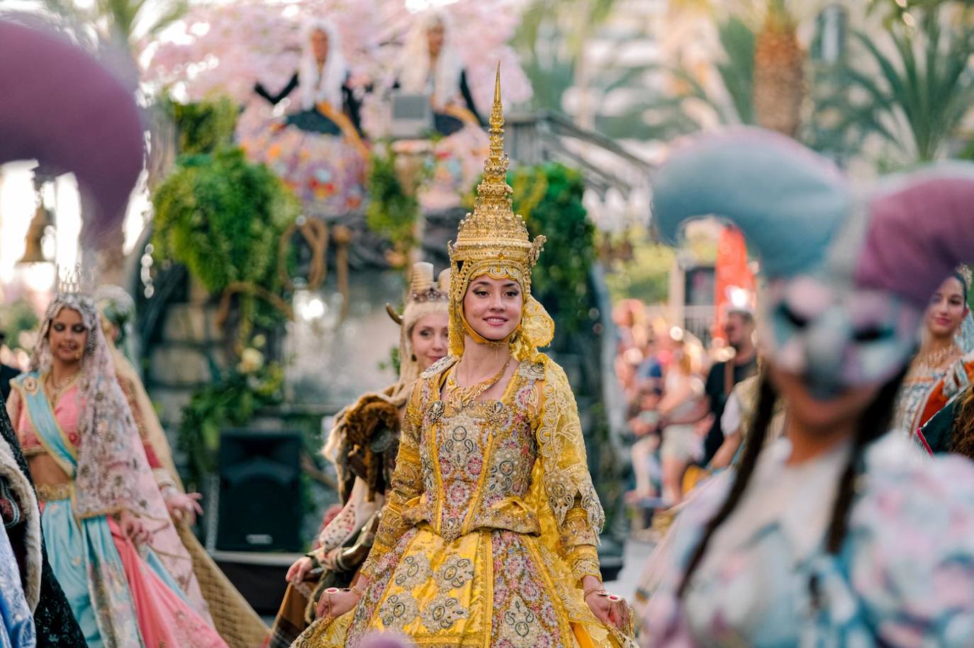 El mundo se une en torno a las Hogueras de Alicante