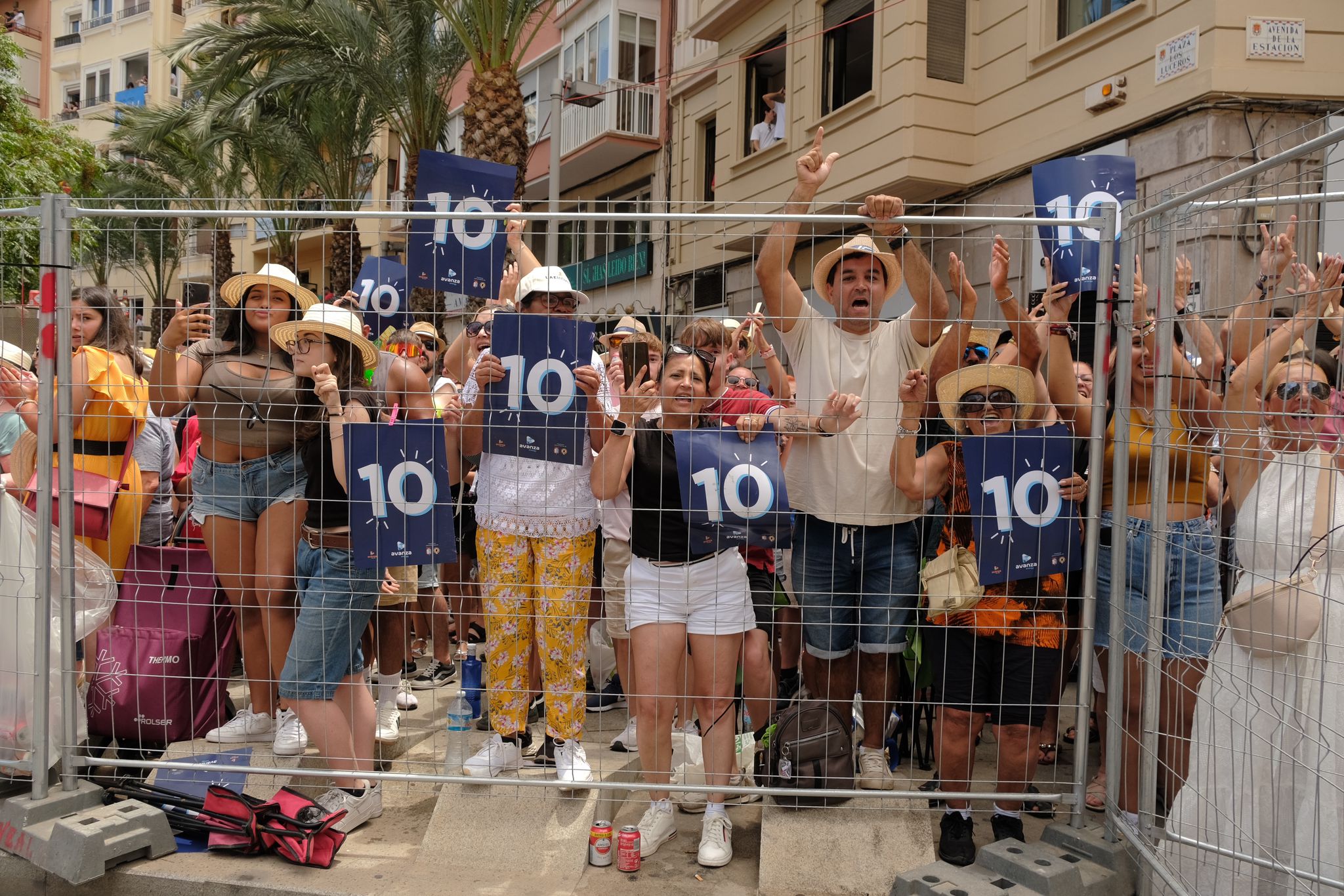 Así ha sido foto a foto la mascletà del 24 de junio