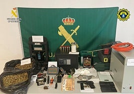 Imágenes de la operación de la Guardia Civil.