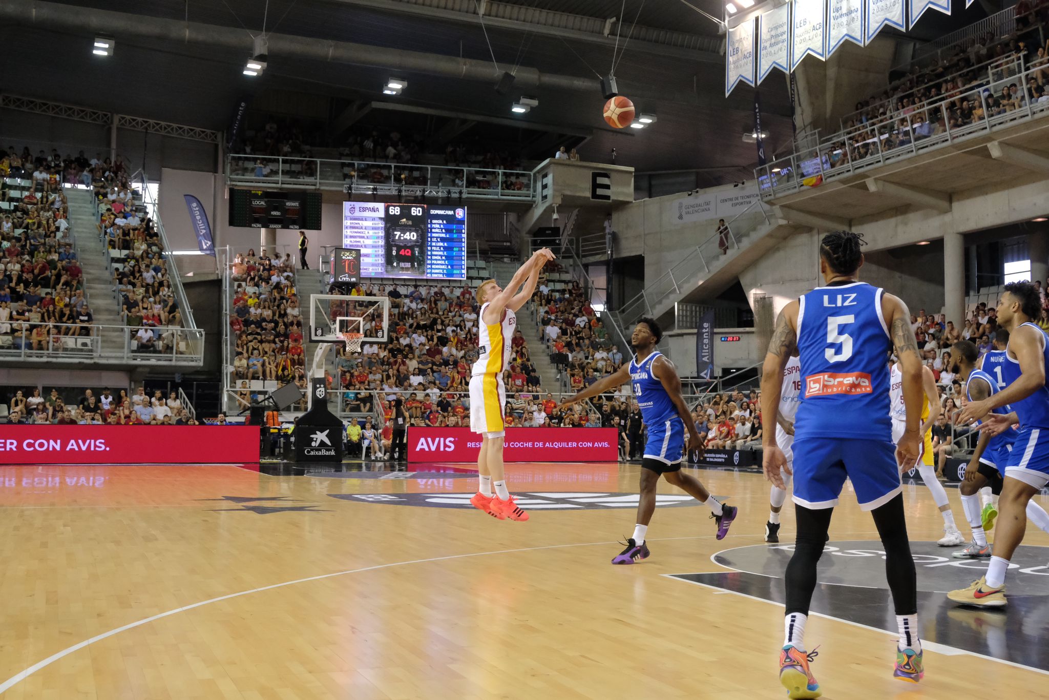 84-74. España vence a la República Dominicana y se prepara para el Preolímpico