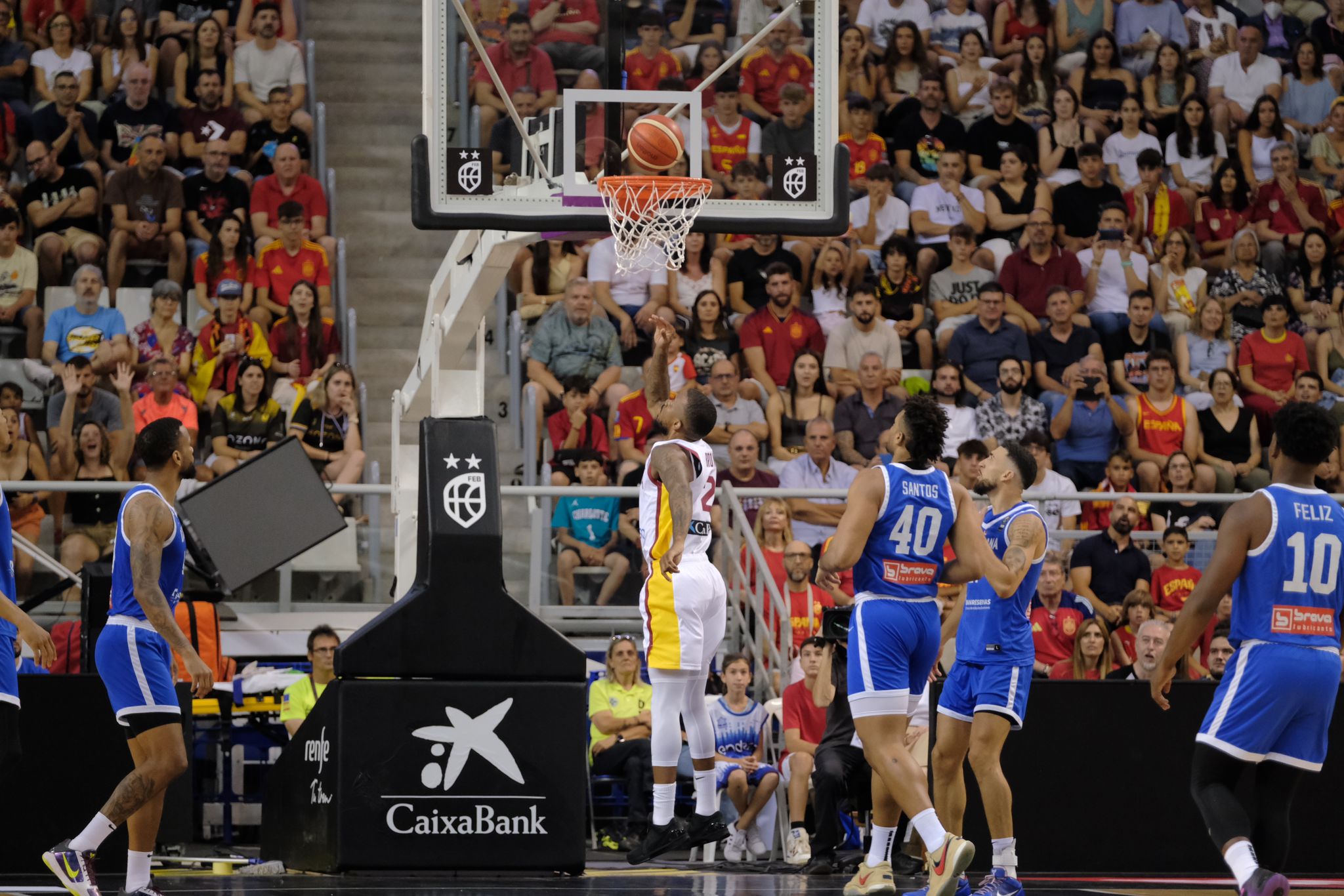 84-74. España vence a la República Dominicana y se prepara para el Preolímpico