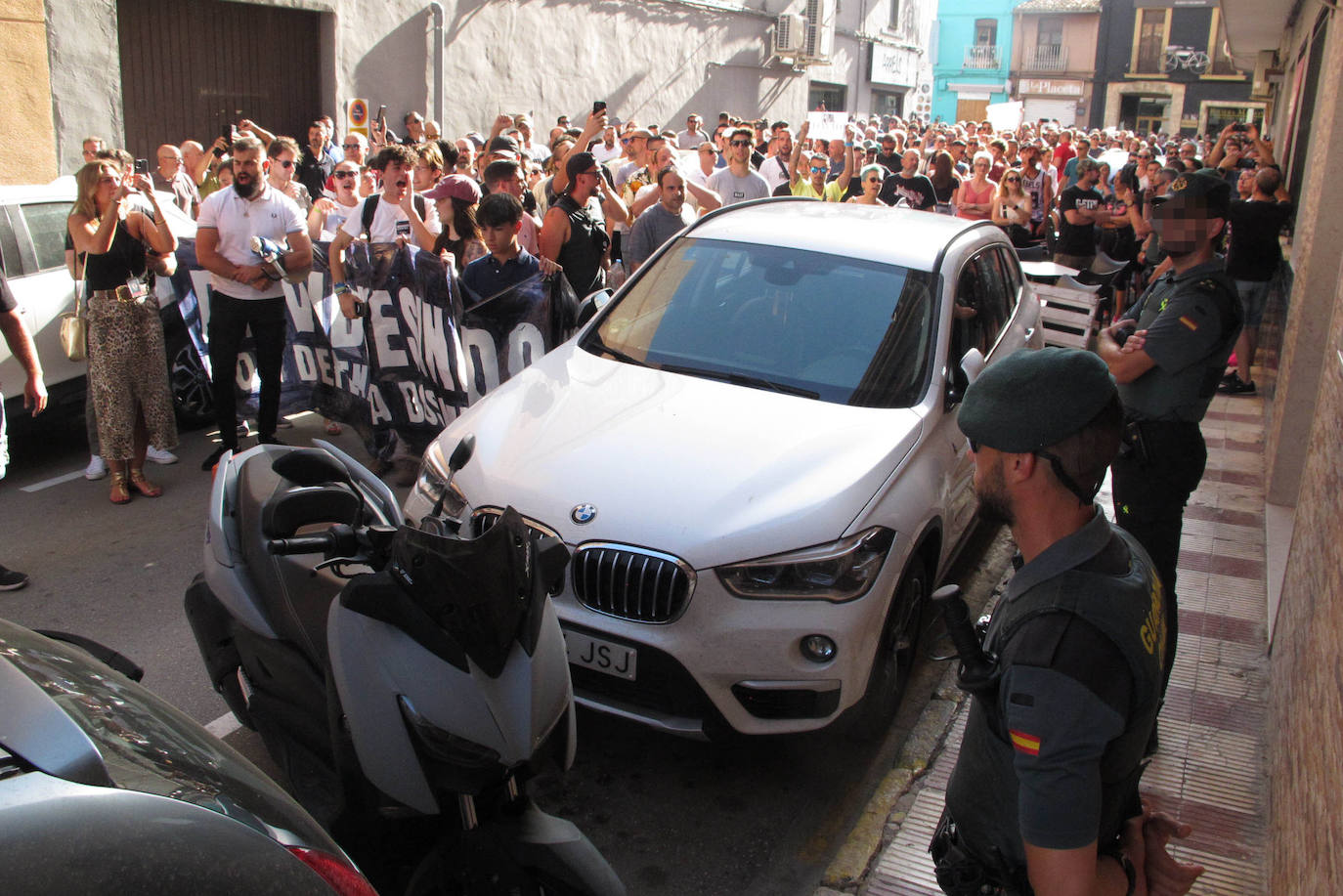 Manifestación de repulsa en Gata de Gorgos por el asesinato de David Lledó