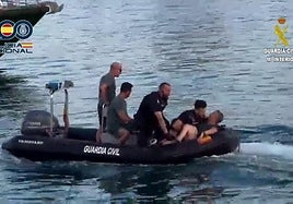 Imagen del momento de la detención del joven agresor.