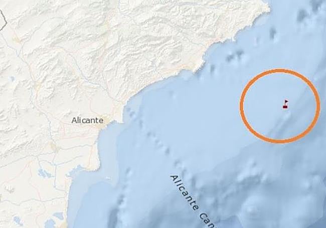 Aviso de la presencia de migrantes en el agua.