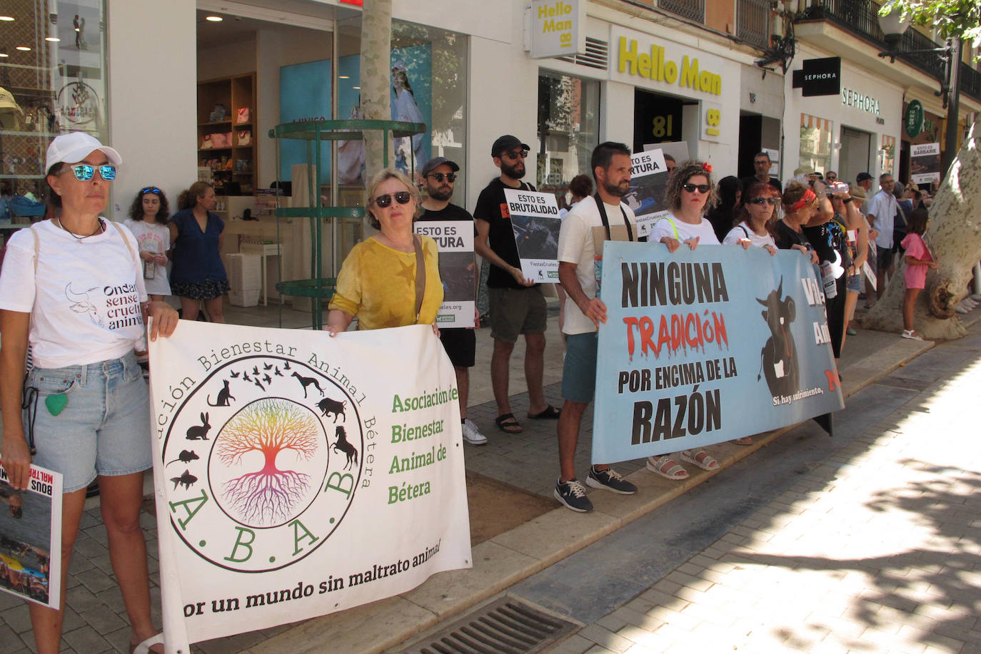 Manifestación animalista en Dénia contra els &#039;Bous a la mar&#039;