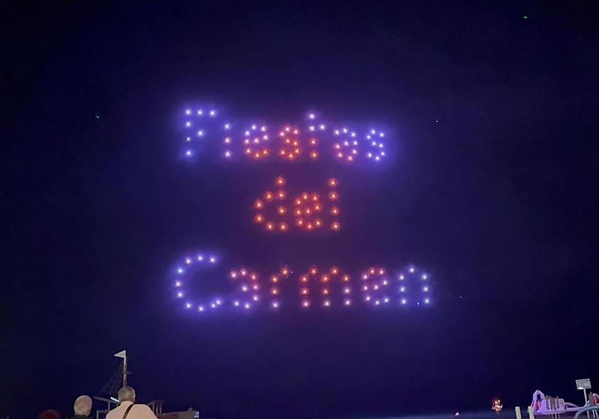 Espectáculo de drones para conmemorar a la Virgen del Carmen de El Campello.