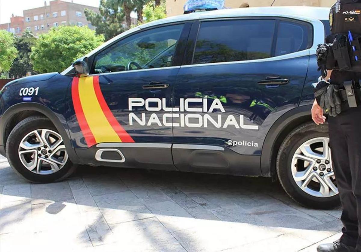 Imagen de archivo de un coche patrulla de la Policía Nacional.