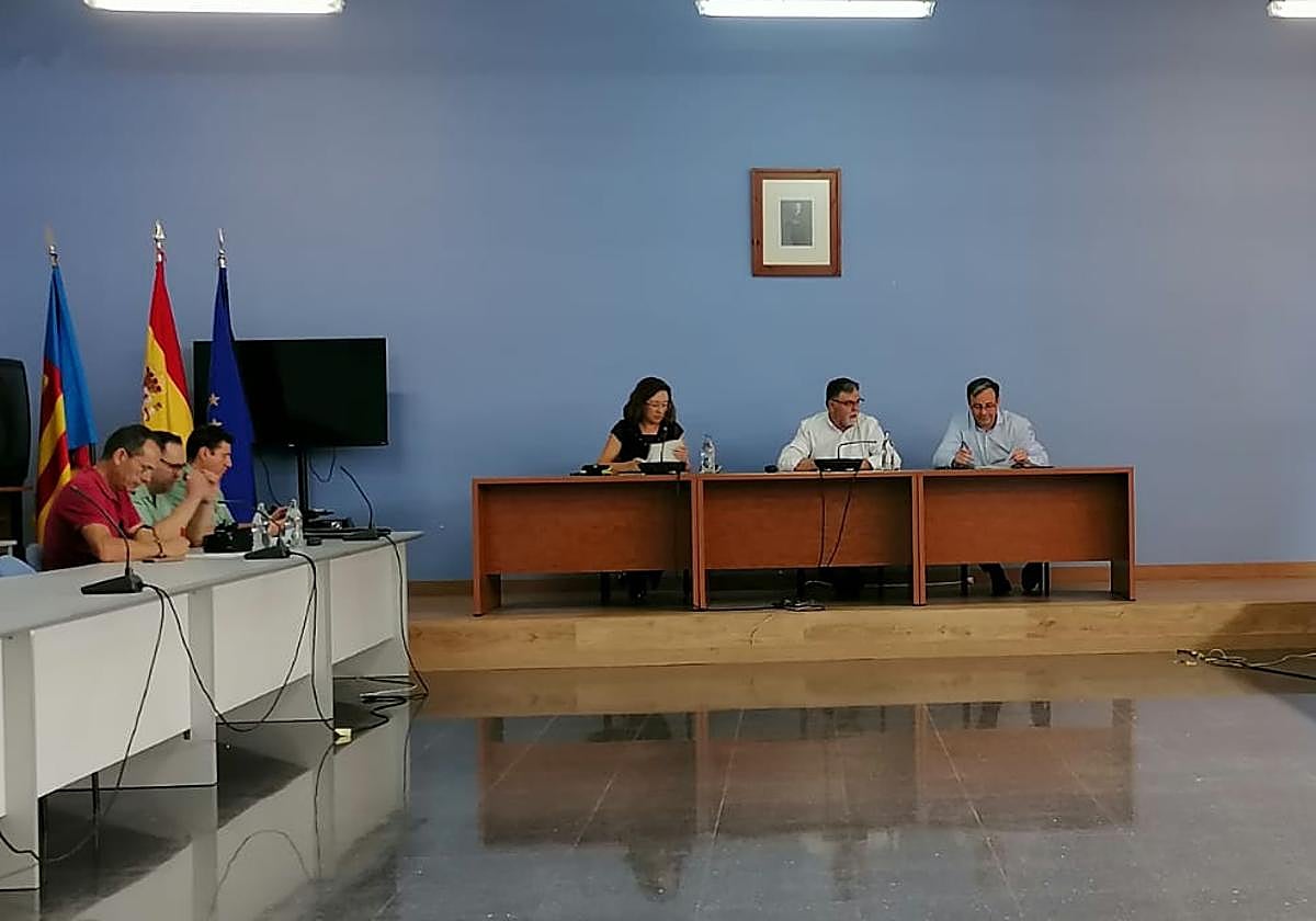 El alcalde de Villena, Fulgencio Cerdán, durante la Junta.