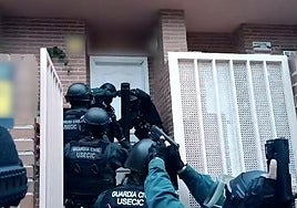 Imágenes de la 'operación Dazon' que ha desmantelado la red de internacional de narcos.
