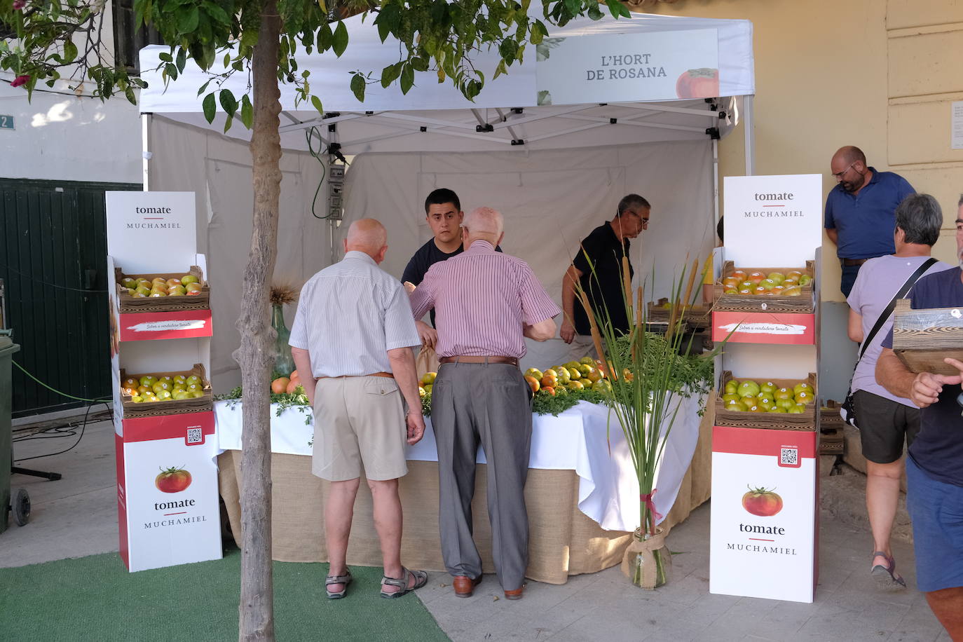 La IV Feria del Tomate de Muchamiel llena el municipio de sabor