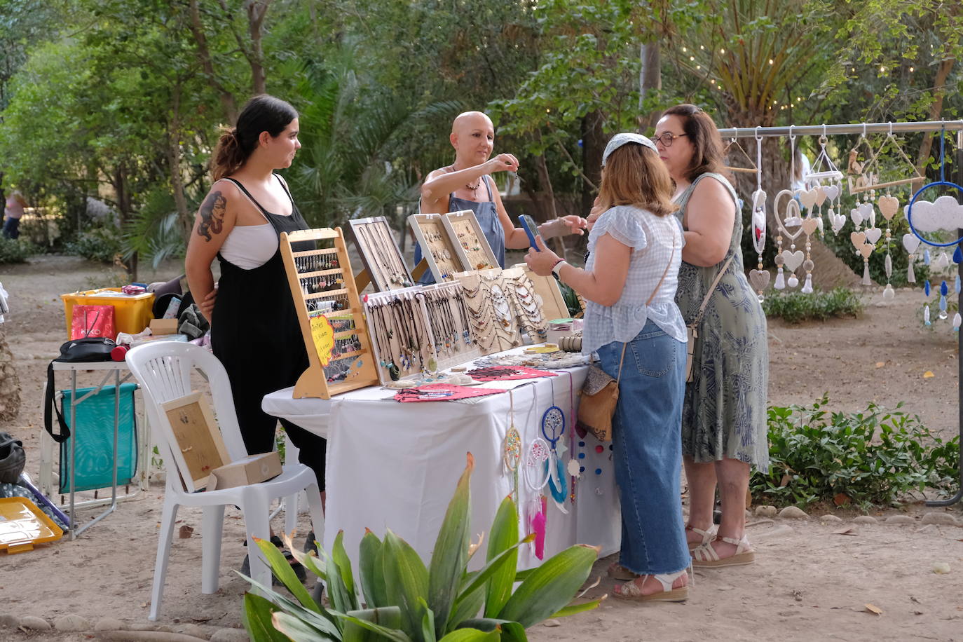 La IV Feria del Tomate de Muchamiel llena el municipio de sabor