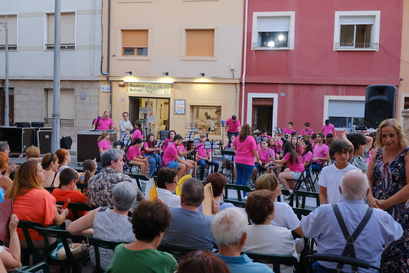 La IV Feria del Tomate de Muchamiel llena el municipio de sabor
