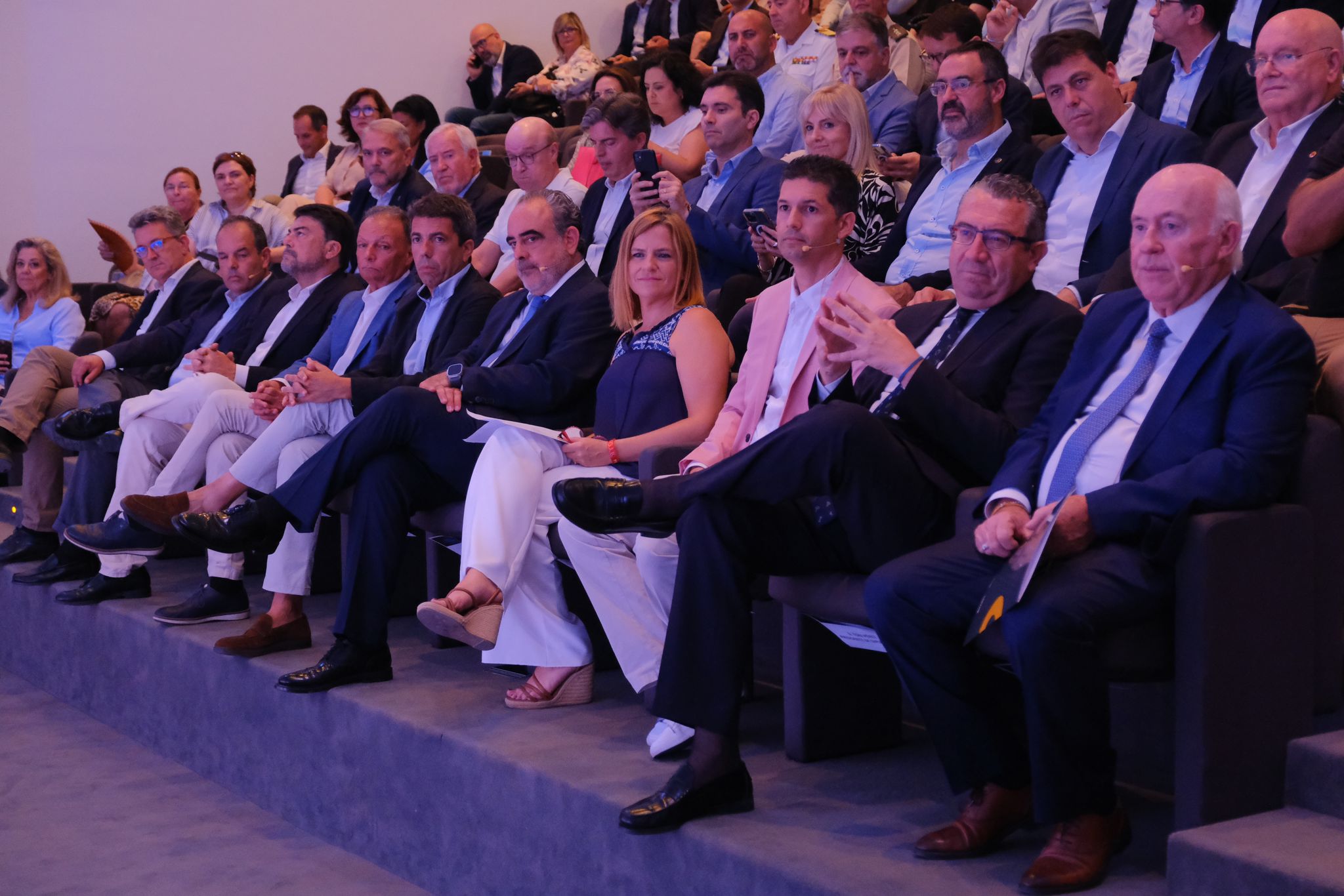 Fotos de la presentación del estudio &#039;Alicante en línea para conectarlo todo&#039;