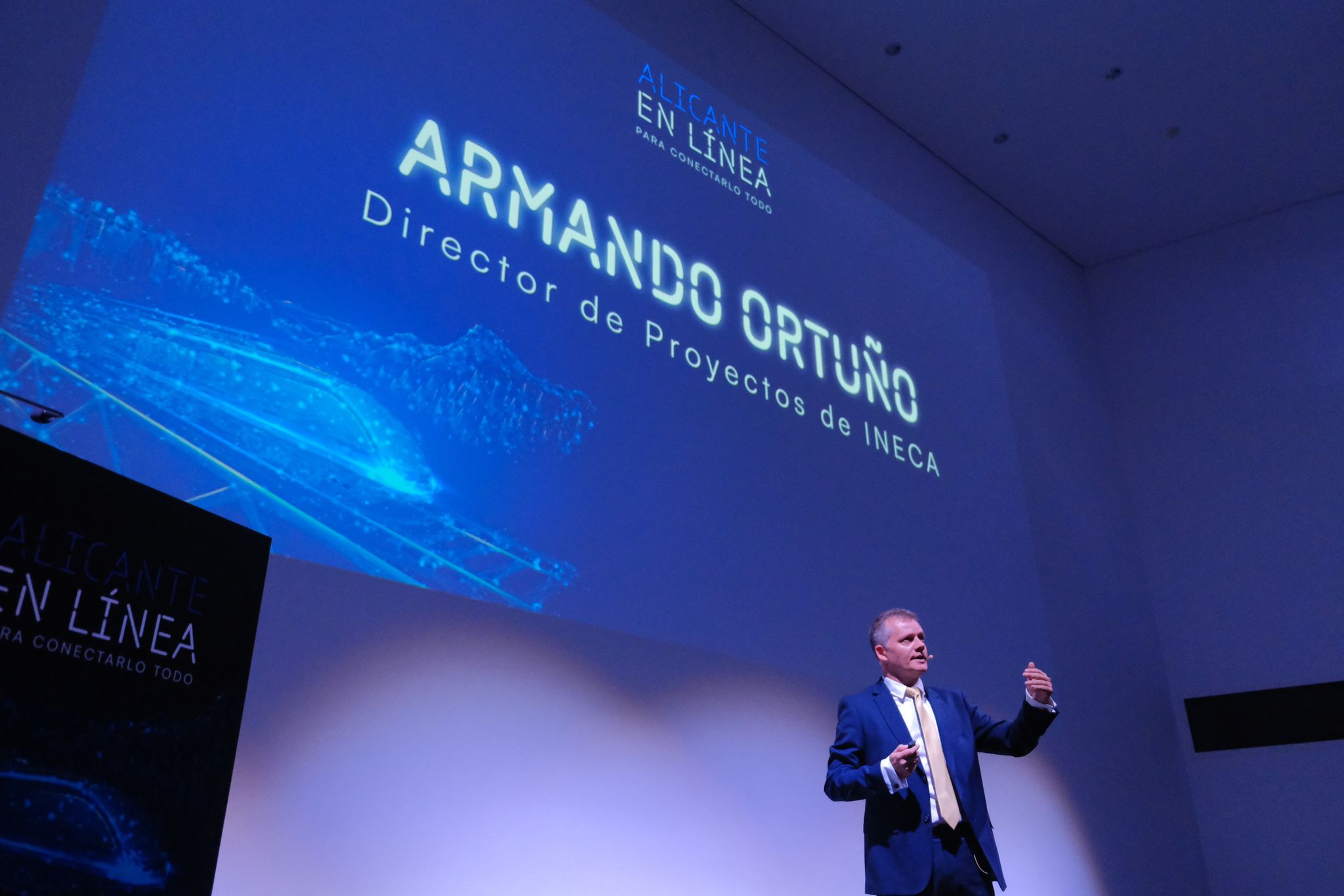 Fotos de la presentación del estudio &#039;Alicante en línea para conectarlo todo&#039;