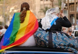 Multitudinaria manifestación del Orgullo LGTBIQ+ en Alicante