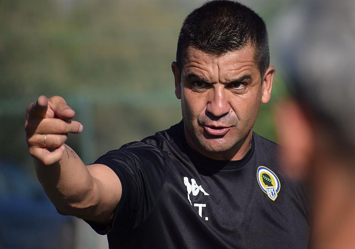 El entrenador del Hércules CF, Rubén Torrecilla.