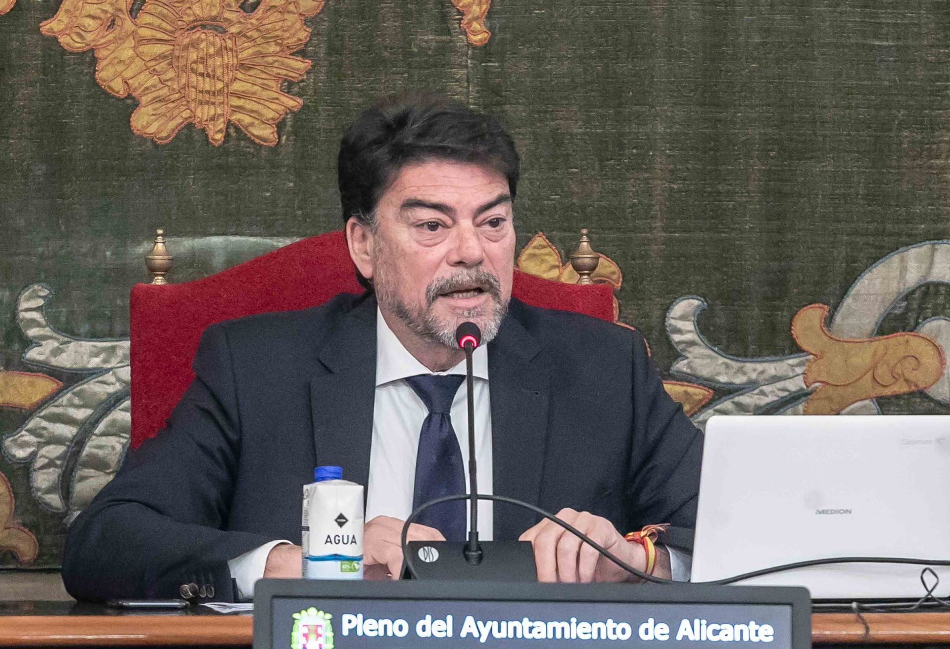 Luis Barcala, en el pleno.