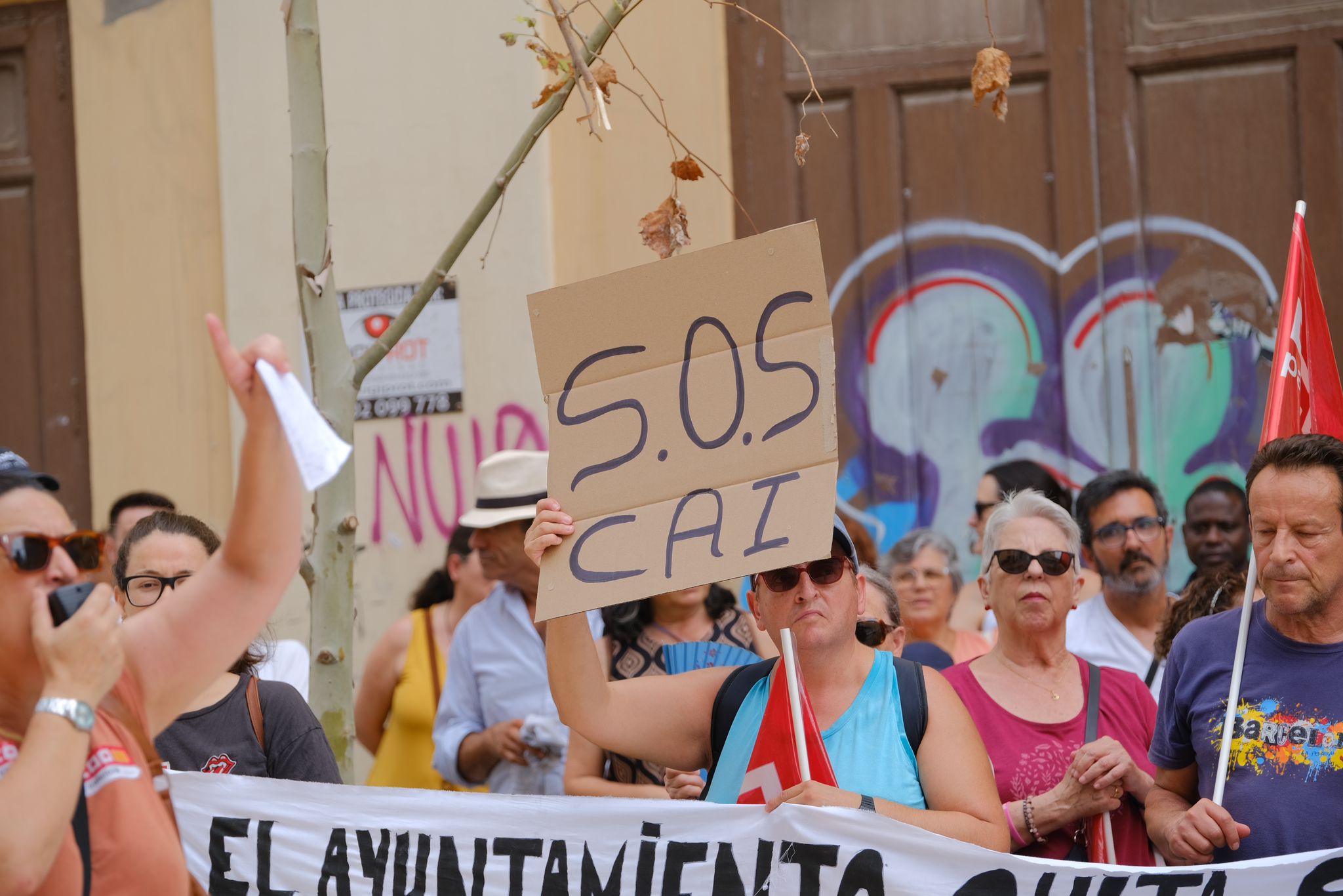 La plantilla del albergue de personas sin hogar de Alicante protesta por el nuevo pliego