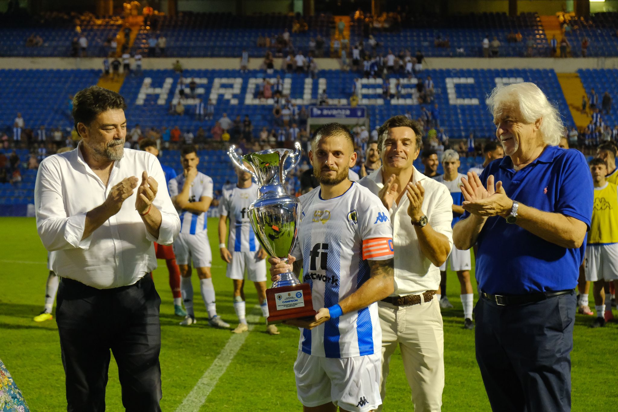 El Hércules celebra con una victoria el 50 aniversario del Rico Pérez