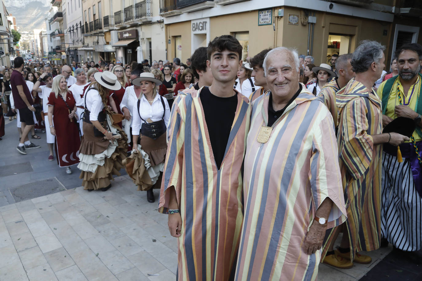 Dénia da la bienvenida a los Moros y Cristianos 2024 con el pregón