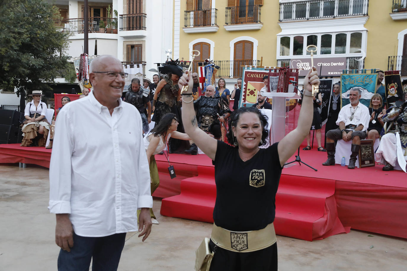 Dénia da la bienvenida a los Moros y Cristianos 2024 con el pregón