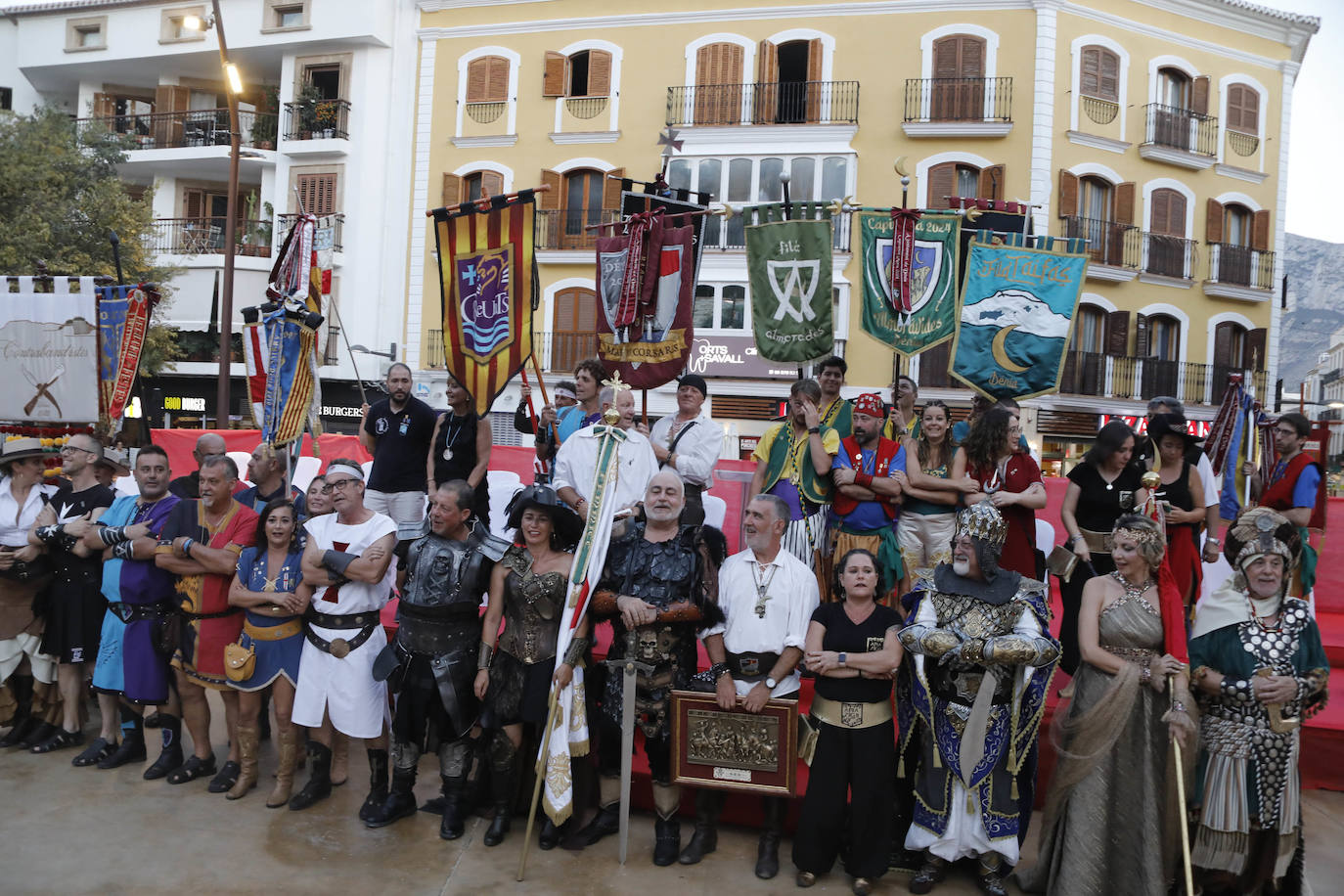 Dénia da la bienvenida a los Moros y Cristianos 2024 con el pregón