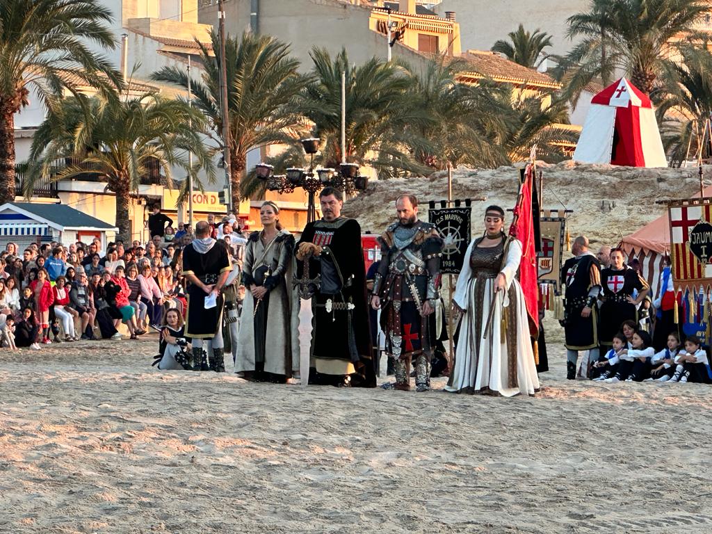 Desembarco de las fiestas de Moros y Cristianos de El Campello en 2023.