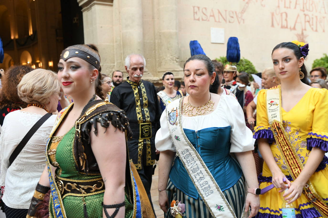 Alicante rinde homenaje a su patrona