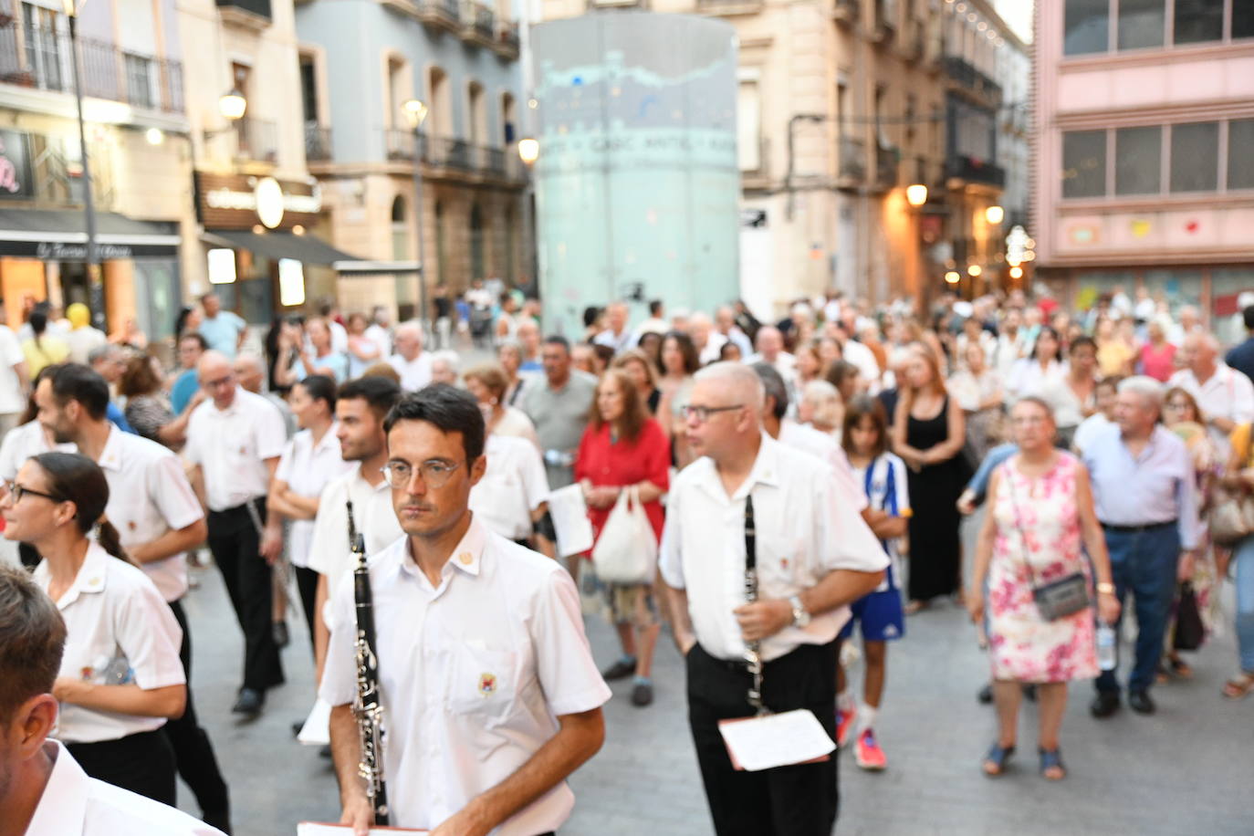 Alicante rinde homenaje a su patrona