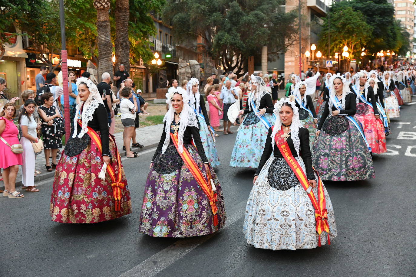 Alicante rinde homenaje a su patrona