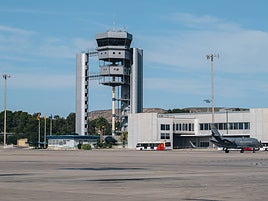 Torre de los controladores aéreos.