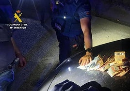 Dinero interceptado por los agentes en el marco de la operación.