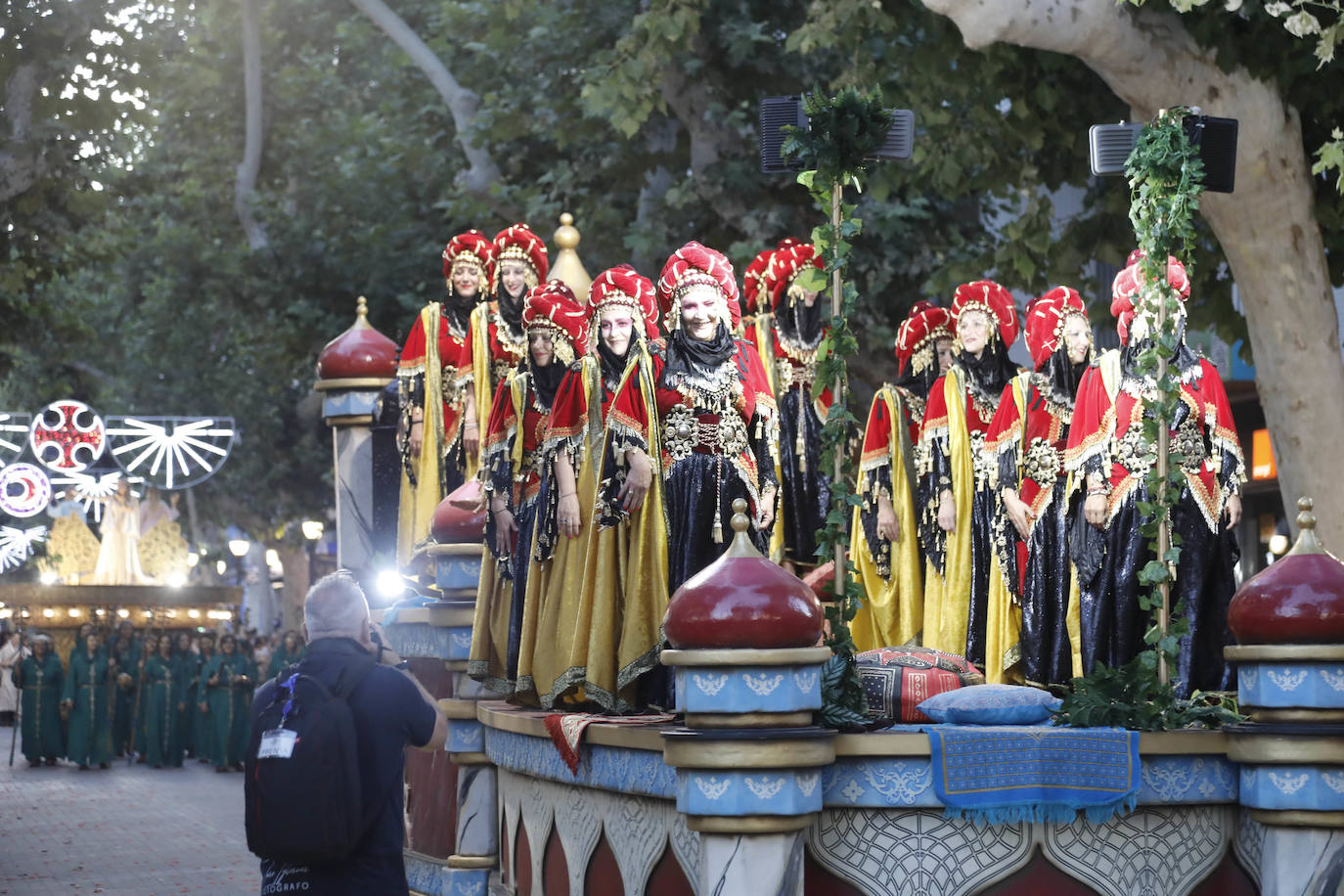 Así ha sido el Desfile de Gala y el Castillo de Fuegos de Dénia