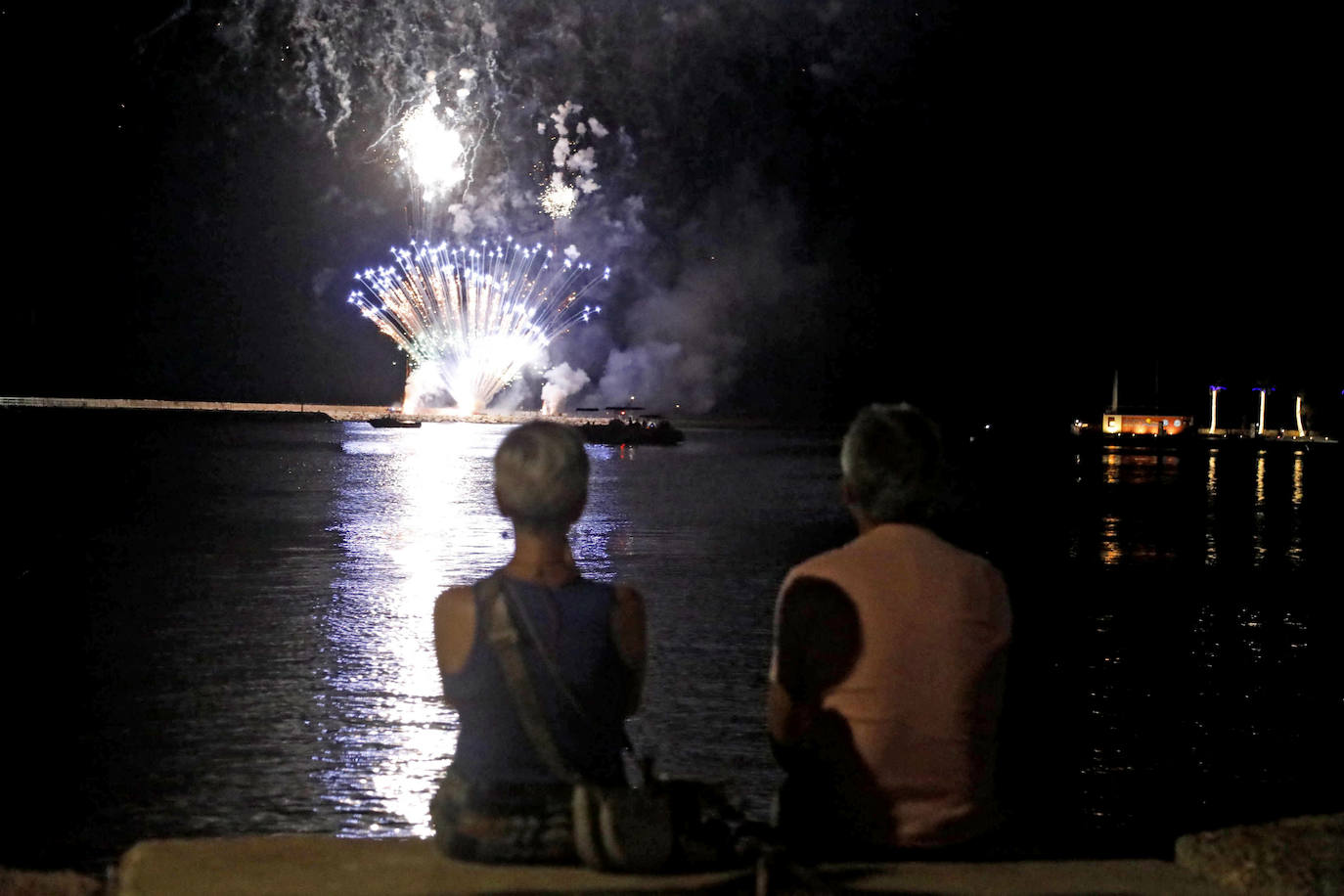 Así ha sido el Desfile de Gala y el Castillo de Fuegos de Dénia