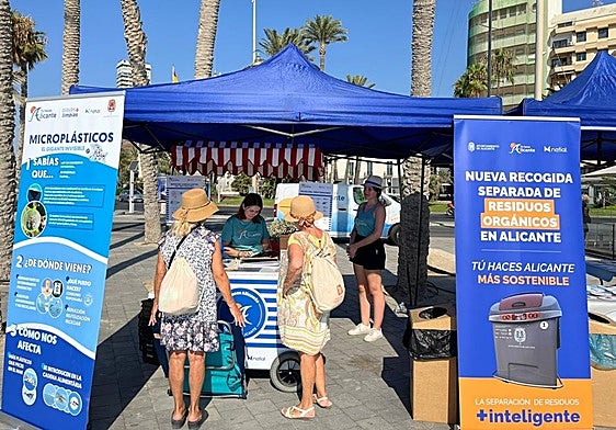 Acciones de sensibilización en las playas de Alicante.