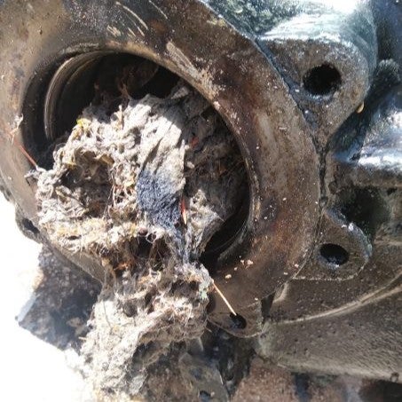 Colector de Banitatxell atascado por toallitas vertidas al váter.