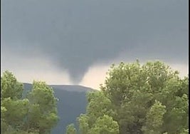 Imágenes del tornado captado en Benilloba.