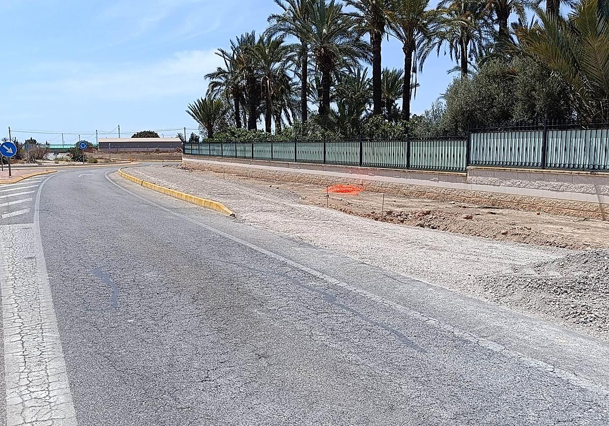 Itinerario ciclista de la carretera de Asprillas entre Elche y el Club de Tenis.