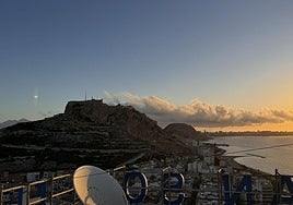 Un amanecer en Alicante, desde las alturas.