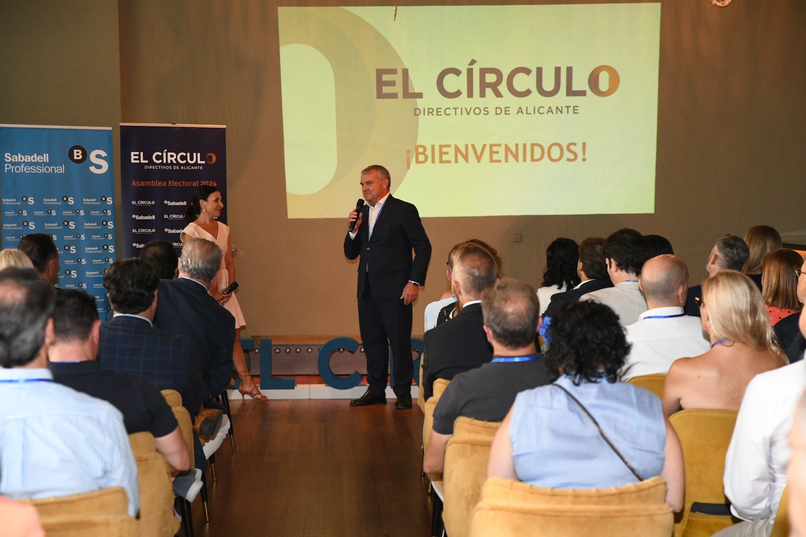 Eva Toledo, reelegida presidenta de El Círculo-Directivos de Alicante