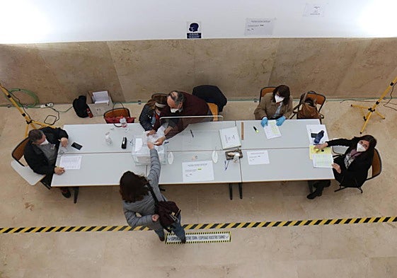 Elecciones a rector o rectora de la UA en 2020.