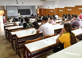 Examen en el aulario 2 de la UA, donde se realizan las pruebas de la JQCV.