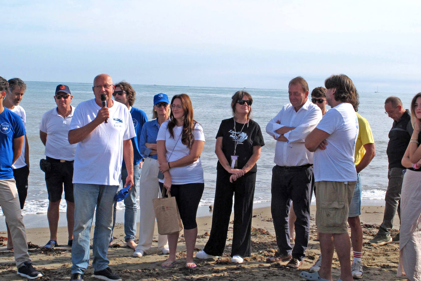 Suelta de tortugas en Dénia