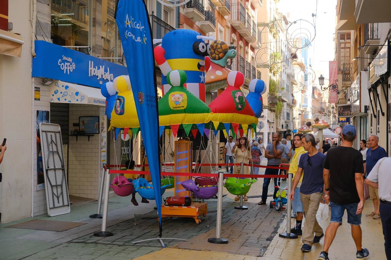 Las calles de Alicante se llenan con un sinfín de actividades